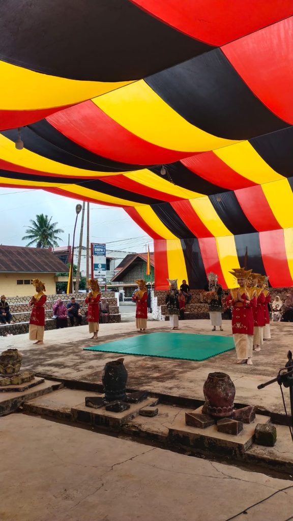 WhatsApp-Image-2026-10-05-at-11.02.28-576x1024 Semarak Pelestarian Seni dan Budaya Nagari Koto Tangah Tahun 2026